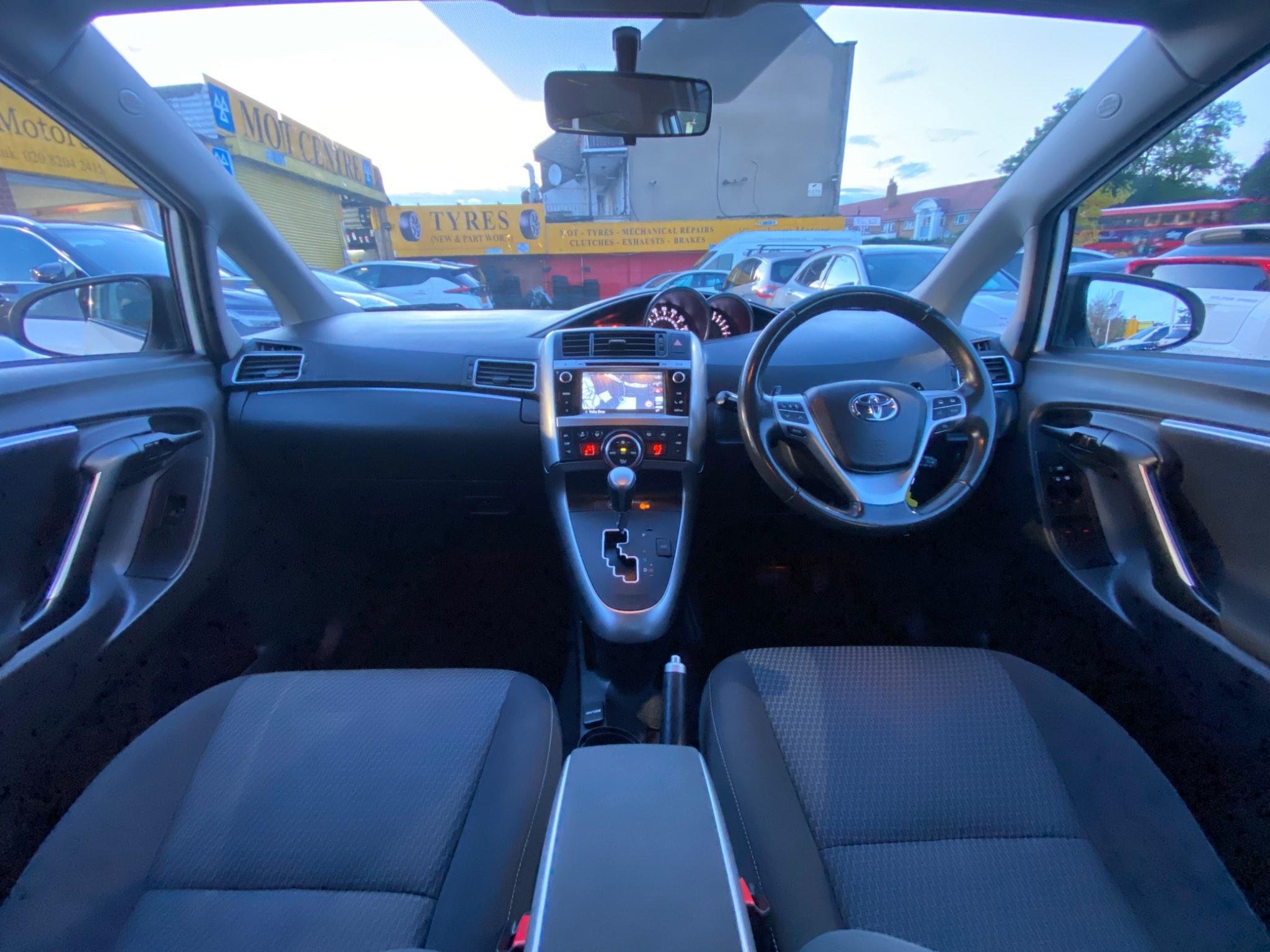 Used 2015 Toyota Verso 1.8 VMatic Icon Multidrive S Euro 6 5dr for