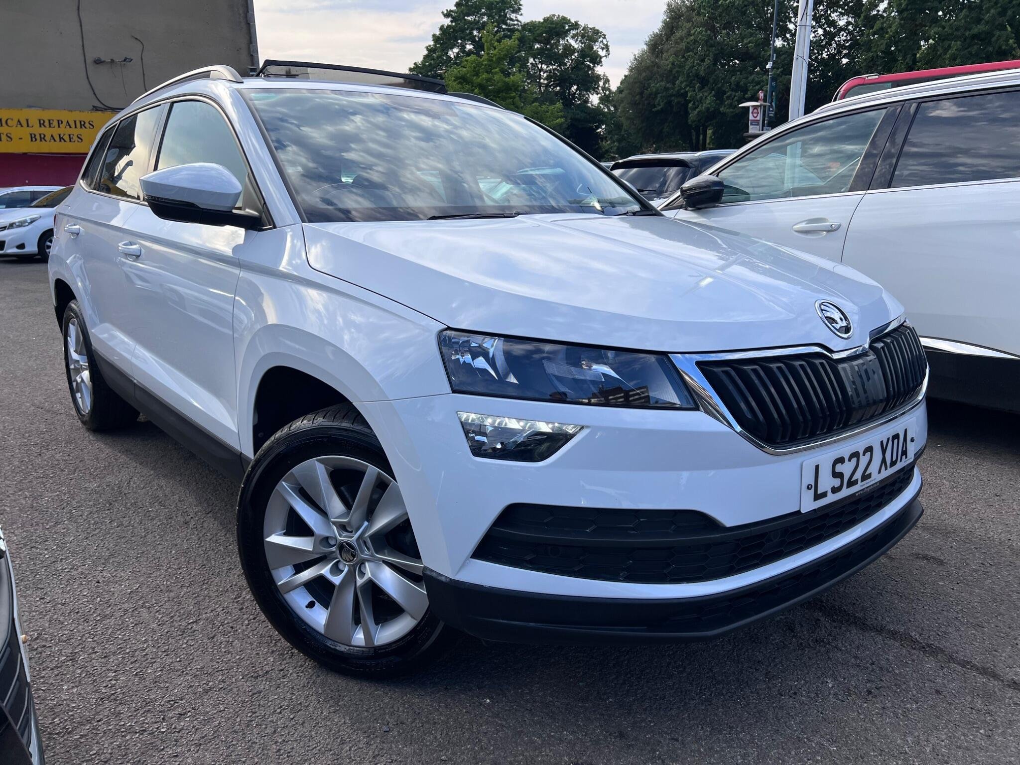 2022 Skoda Karoq thumbnail 4