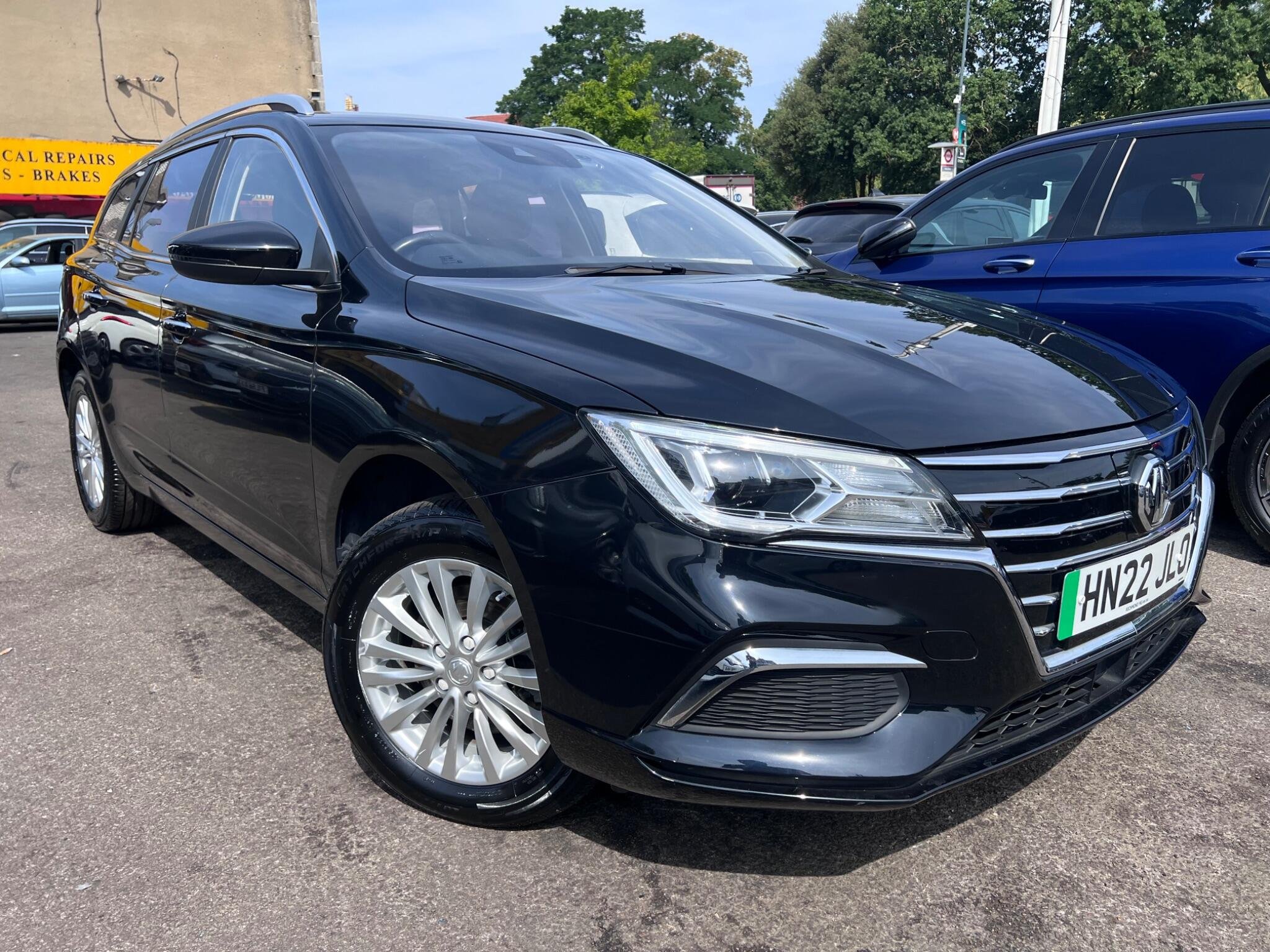 2022 MG MG5 61.1kWh Exclusive Long Range Auto 5dr - Image 1