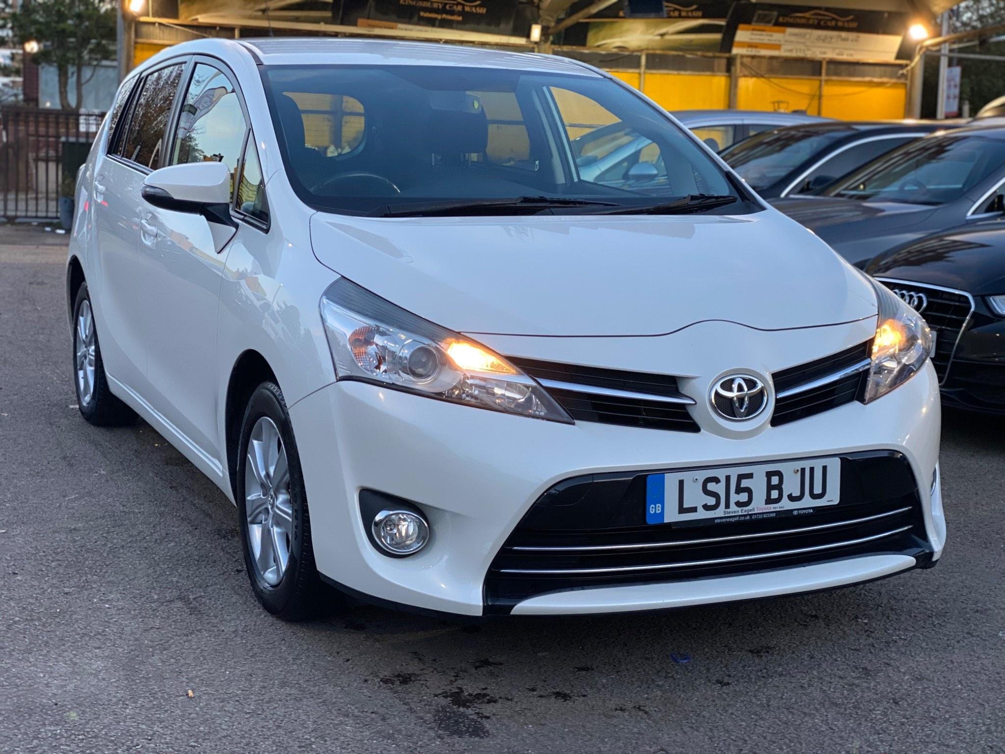 Used 2015 Toyota Verso 1.8 VMatic Icon Multidrive S Euro 6 5dr for